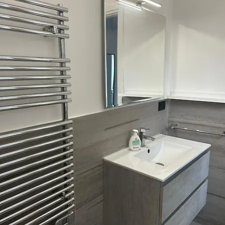 Apartman La Casa Di Silvio Ai Giardini Reali *