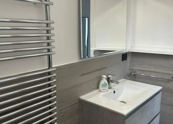Apartamento La Casa Di Silvio Ai Giardini Reali *